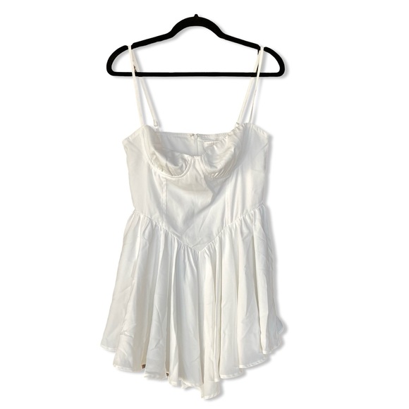 NWT More To Come Charlotte Mini Dress White bustier corset Revolve M - Picture 4 of 8